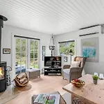 Dines - 1km From The Sea By Interhome Vakantiehuis