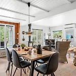 Dines - 1km From The Sea By Interhome Vakantiehuis
