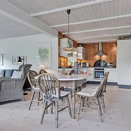 Dines - 1km From The Sea By Interhome 瓦伊厄斯斯特兰德