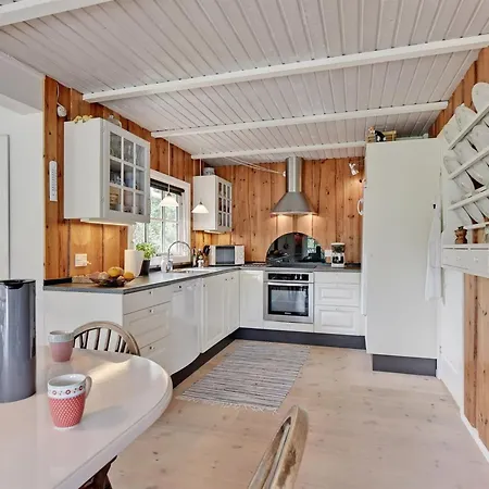 Dines - 1km From The Sea By Interhome Vejers Strand