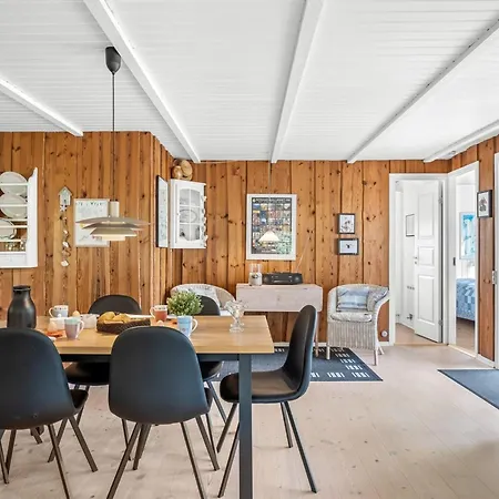 Dines - 1km From The Sea By Interhome Ferienhaus