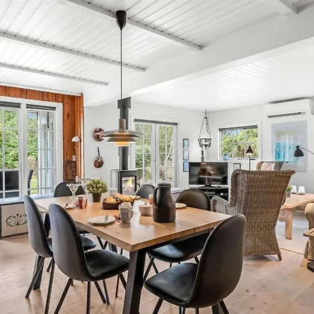 Dines - 1km From The Sea By Interhome Ferienhaus