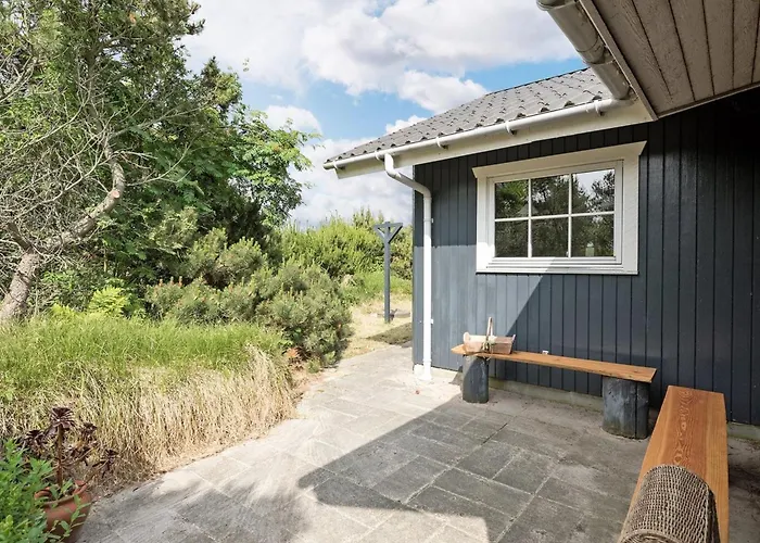 Dines - 1km From The Sea By Interhome