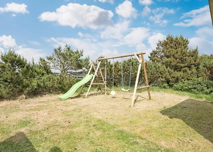 Holiday home Dines - 1km From The Sea By Interhome *