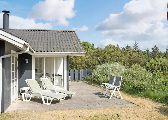 펜션 Dines - 1km From The Sea By Interhome